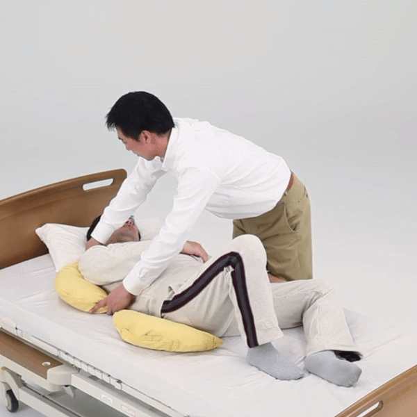 Banana Turn Pillow for Positioning Support by Paramount Bed Japan
