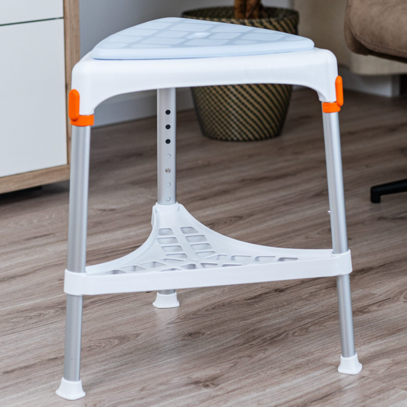King Triangle Stool Height Adjustable with Tray Yes (+$20) / Self-Assembly