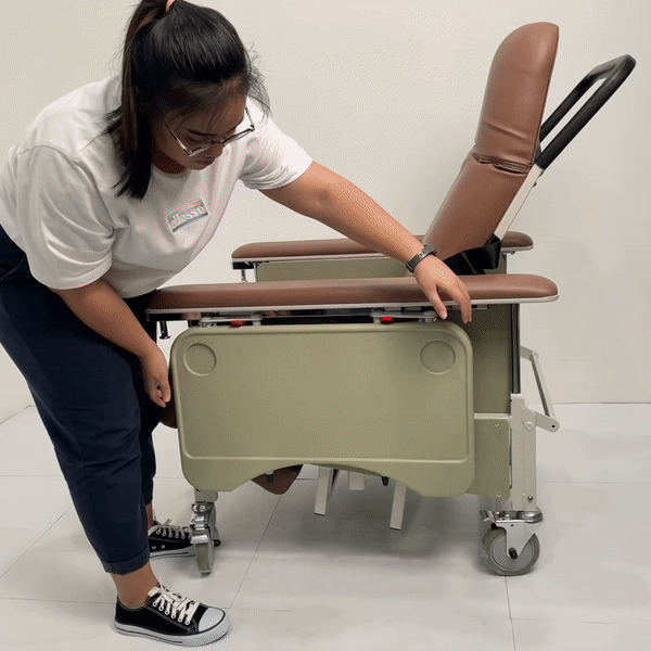 Mobile Recliner Geriatric Chair with Tray
